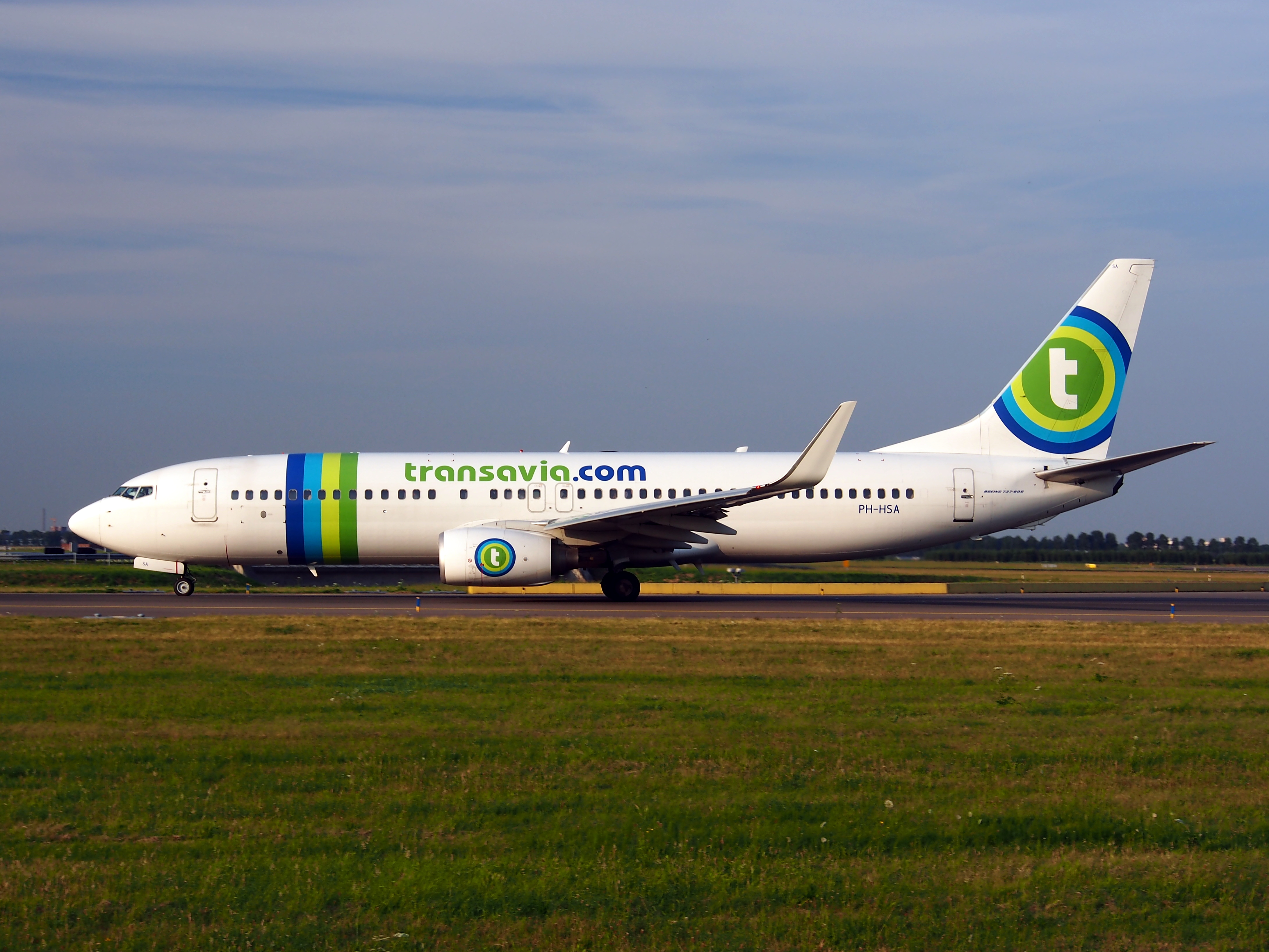 PH-HSA Transavia Boeing 737-8K2(WL) - cn 34171 taxiing 22July2013 pic-003