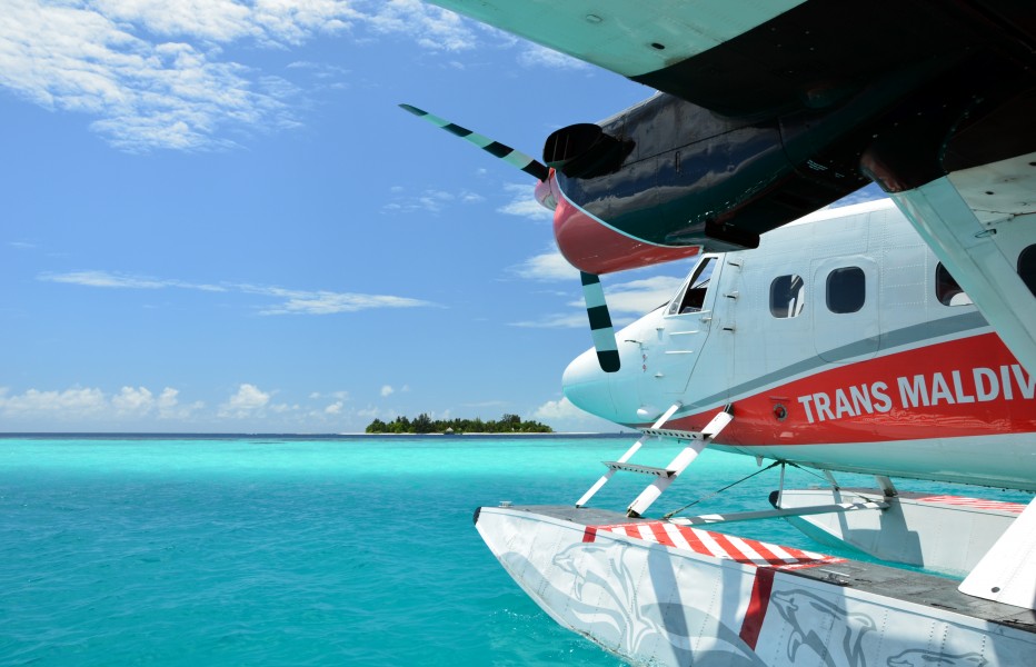 Floatplane at Bathala (Maldives)