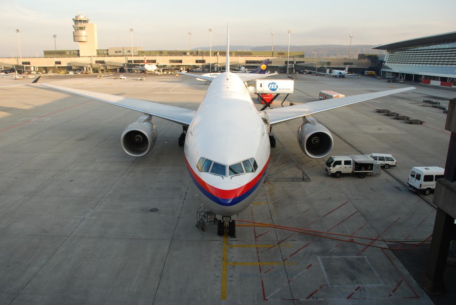 Malaysia Airlines Boeing 777; 9M-MRQ@ZRH;13.12.2006 440ae (4276828647)