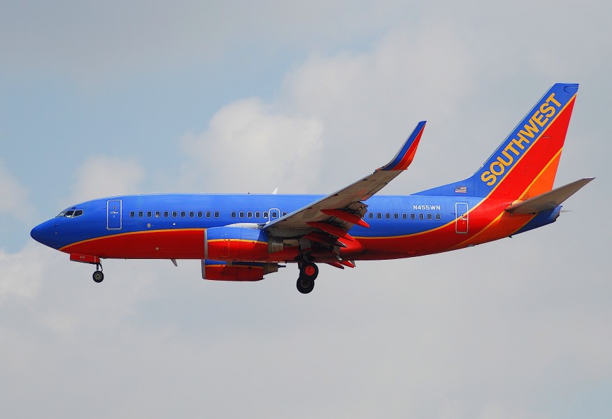 Southwest Airlines Boeing 737-7H4; N455WN@LAX;21.04.2007 466gi (4817462173)