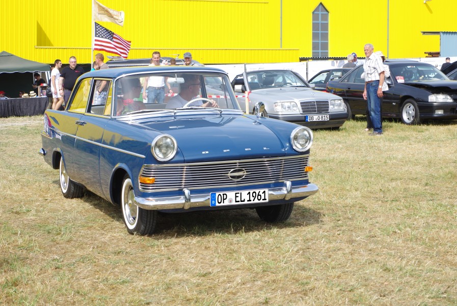 Opel Rekord P2 BW 2016-09-03 14-46-43