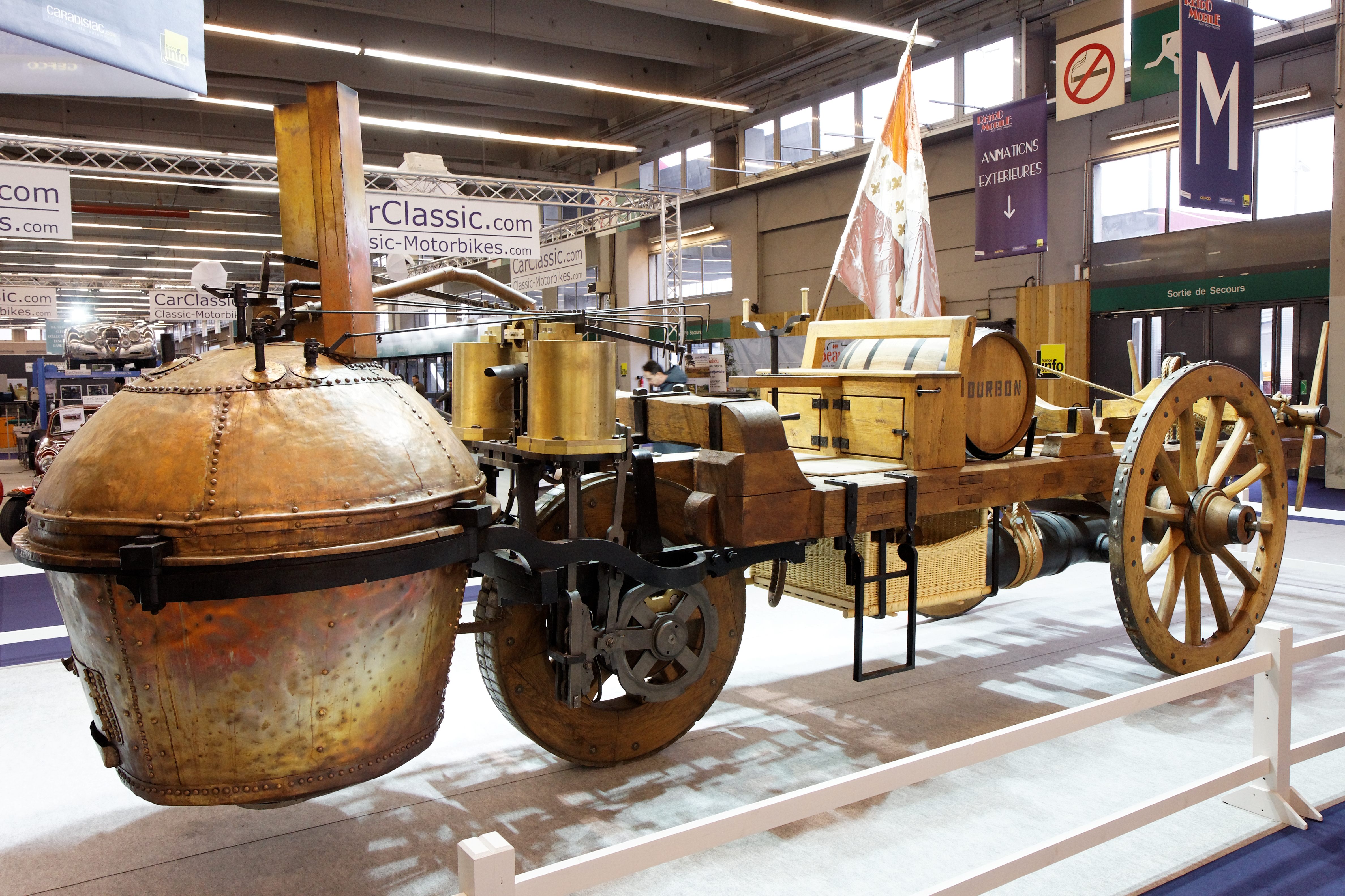 Rétromobile 2011 - Fardier de Cugnot - 002