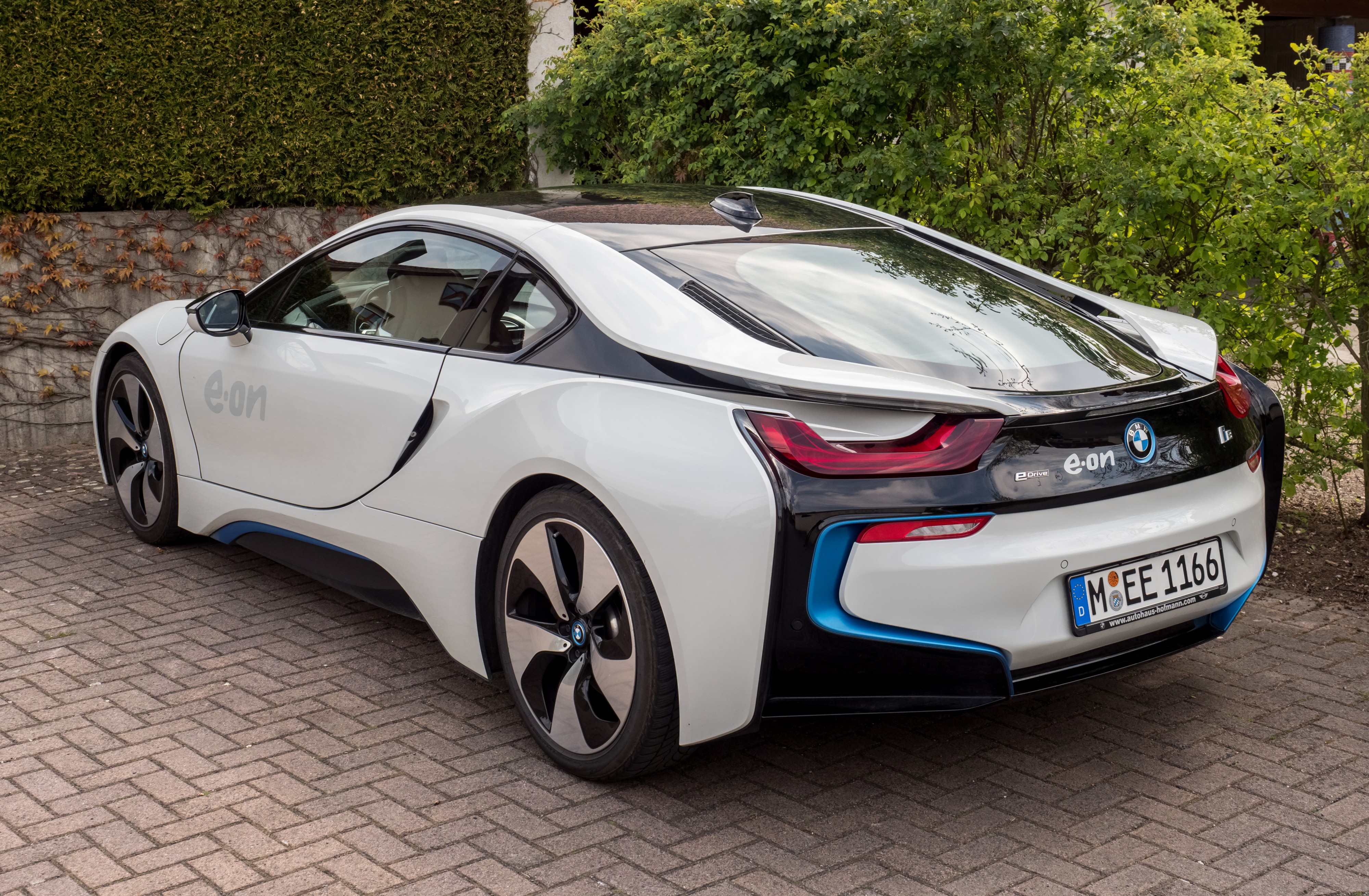 BMW i8 Изумрудная