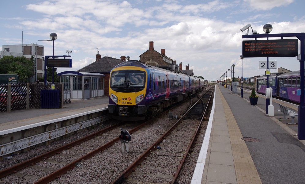 Cleethorpes railway station MMB 02 185104 144006